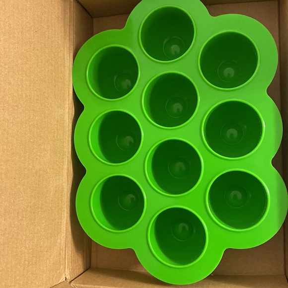 NWOT WeeSprout Silicone Baby Food Freezer Tray - Picture 6 of 7